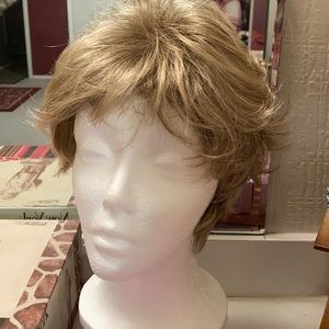 Paula Young wig, blonde